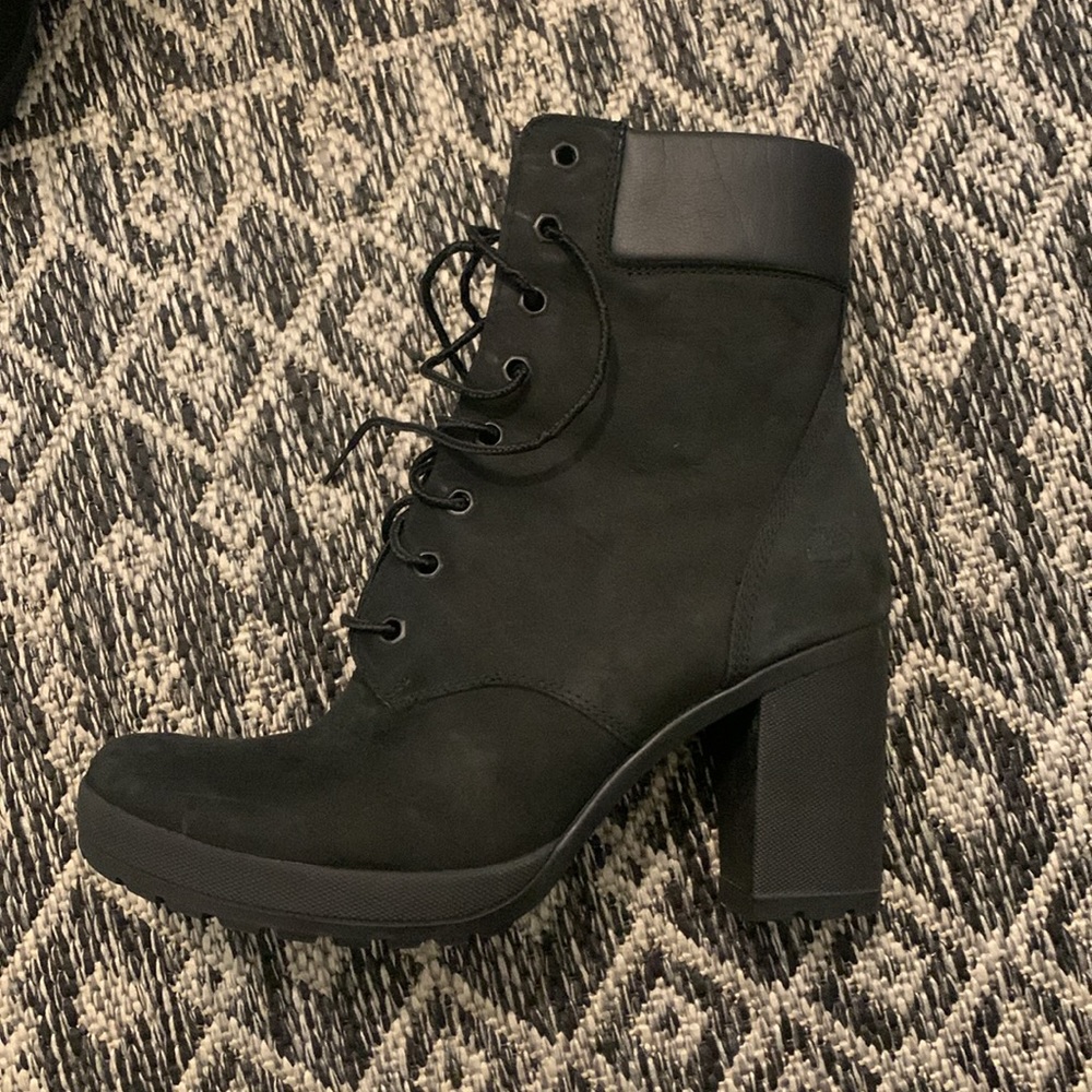 Women’s Timberland heeled boots black